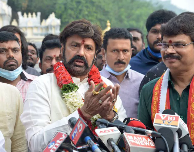 Akhanda Movie Team Visit Vijayawada Durga Temple